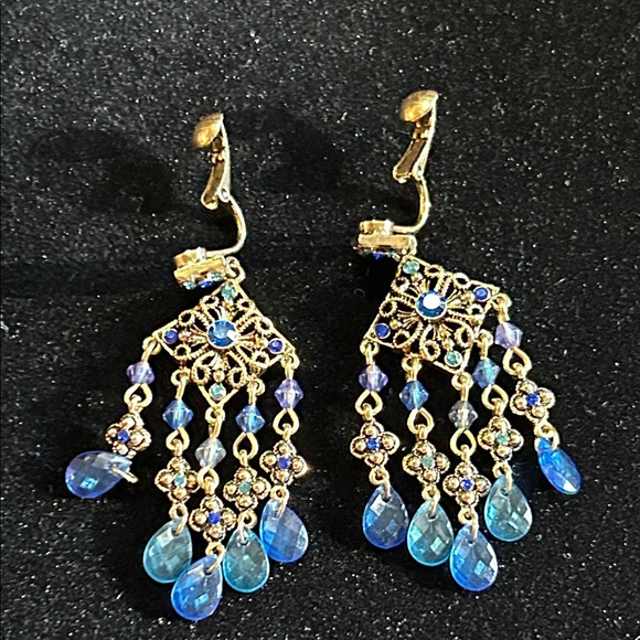 Clip on Elegant Blue and Gold Chandelier Earrings - Picture 4 of 7